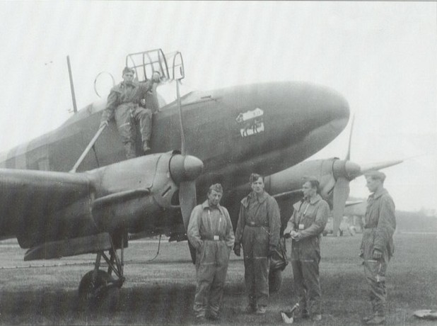 Fw 58 avec l'emblème du FFS A-B 32 (2).jpg